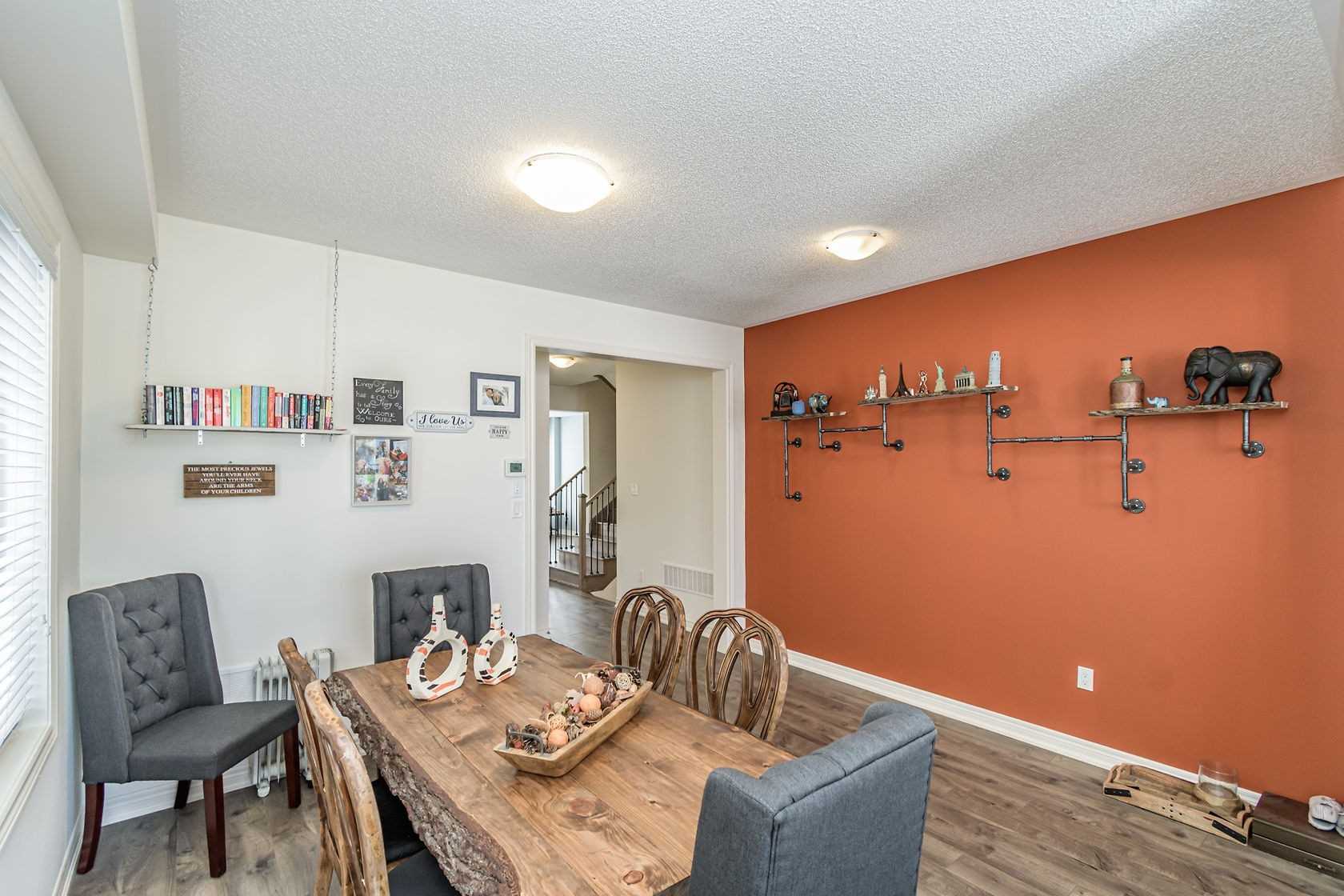 35 Riverwalk Dr