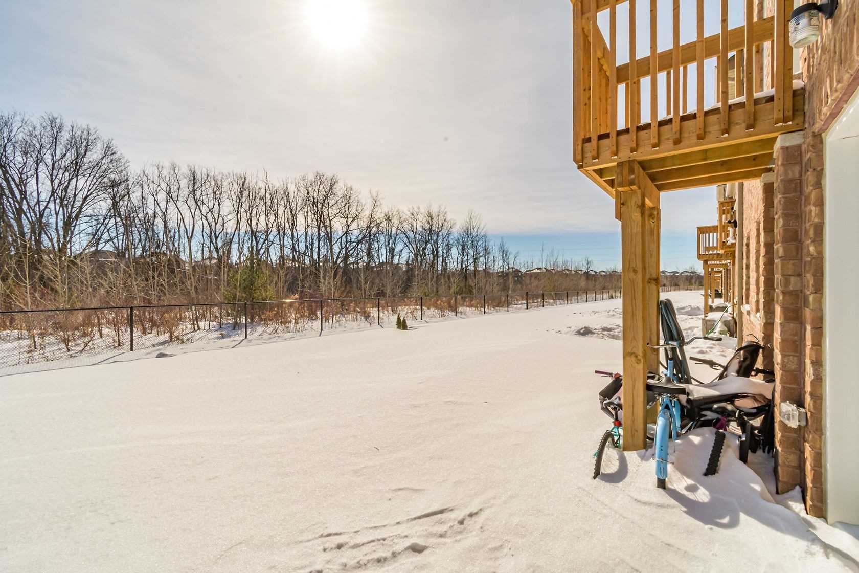 35 Riverwalk Dr