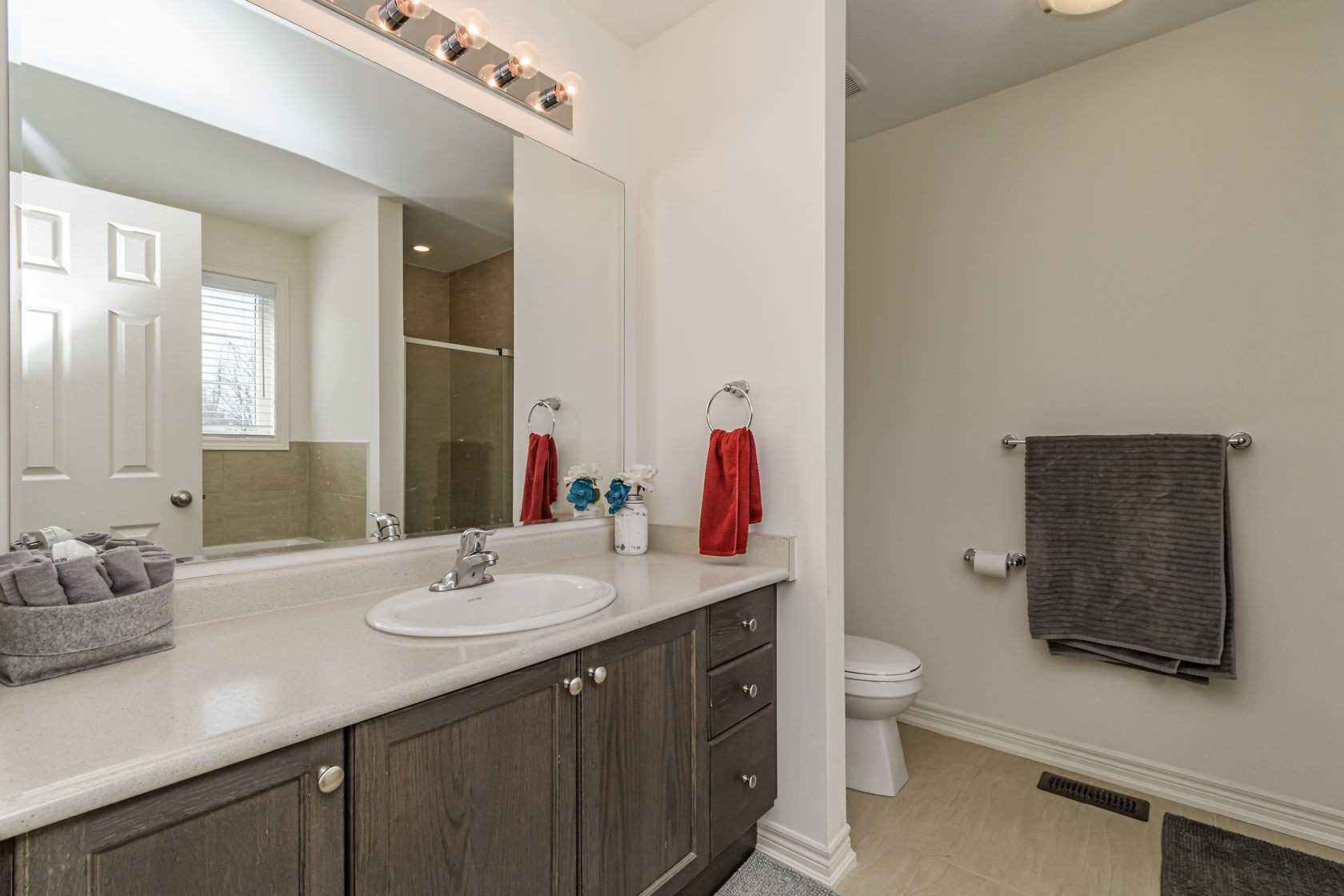 35 Riverwalk Dr