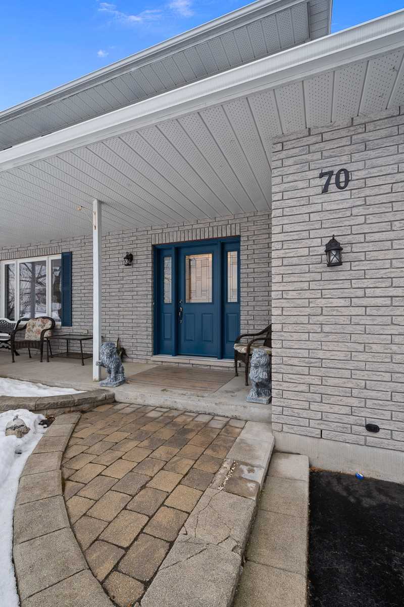 70 Victoria St