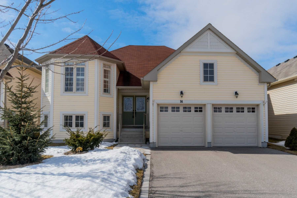 14 Grainger Cres, Port Hope