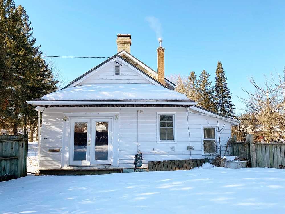 44 Bridge St