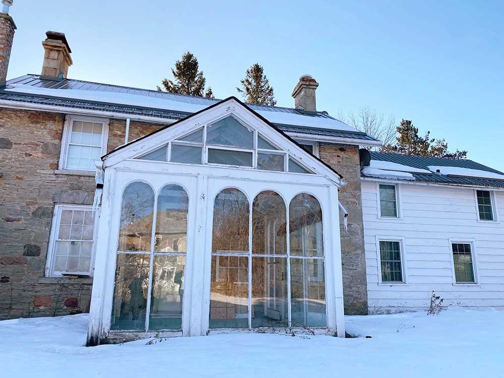 44 Bridge St