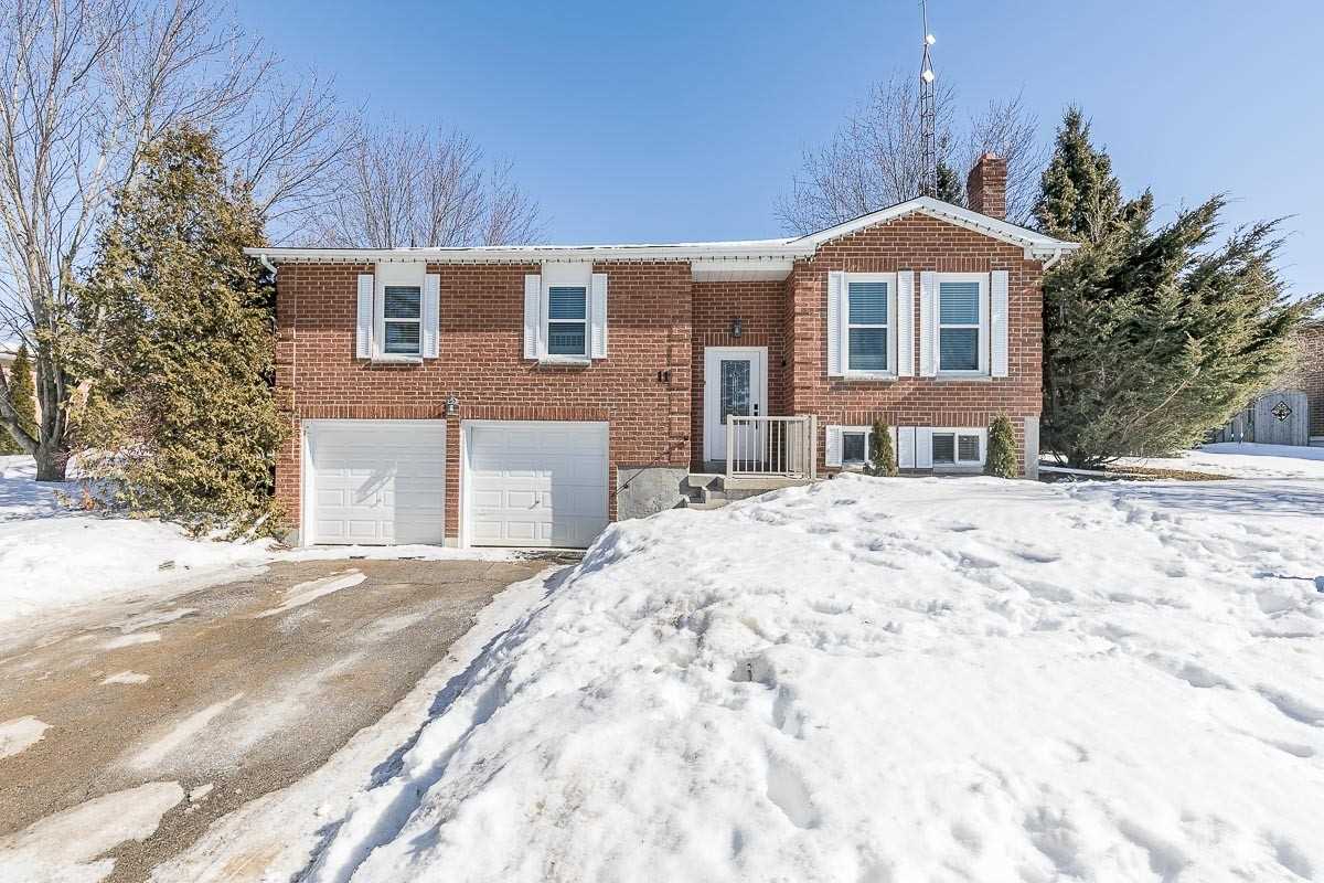 11 Peter St