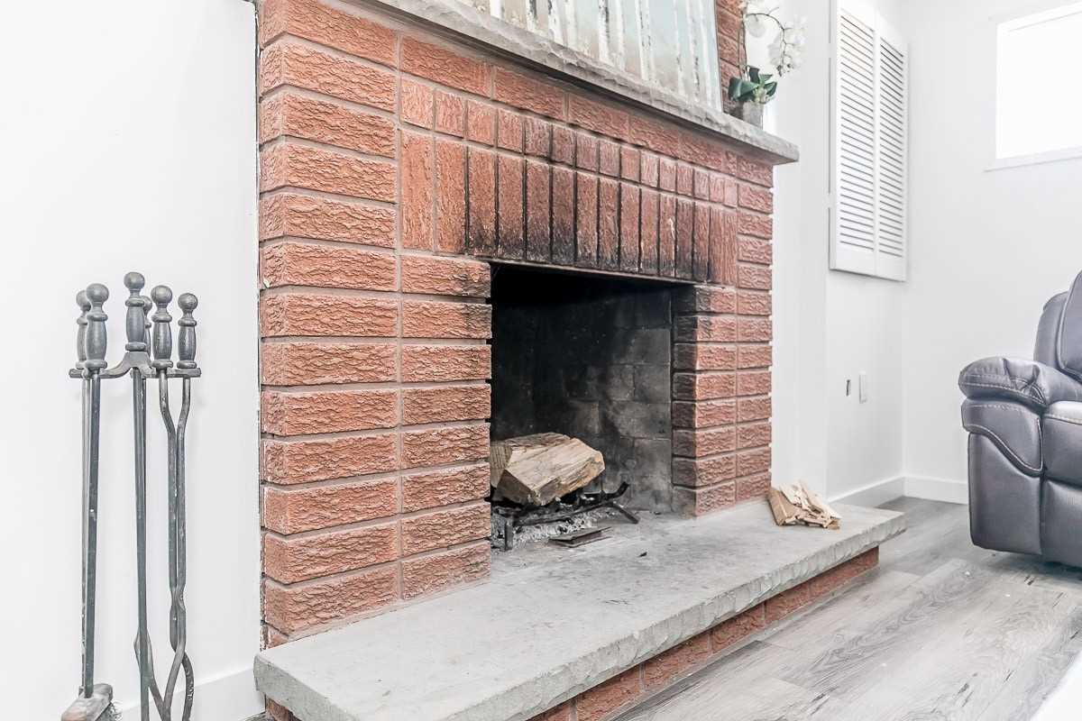 11 Peter St
