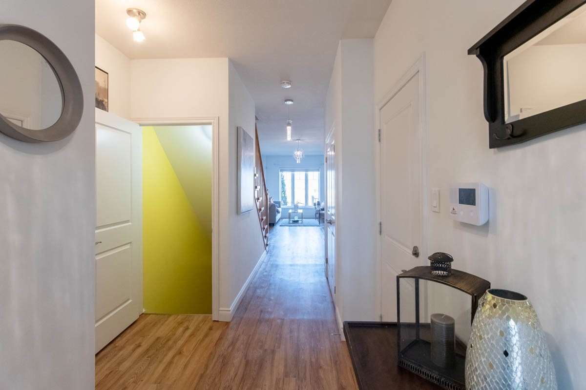 8 Lakelawn Rd