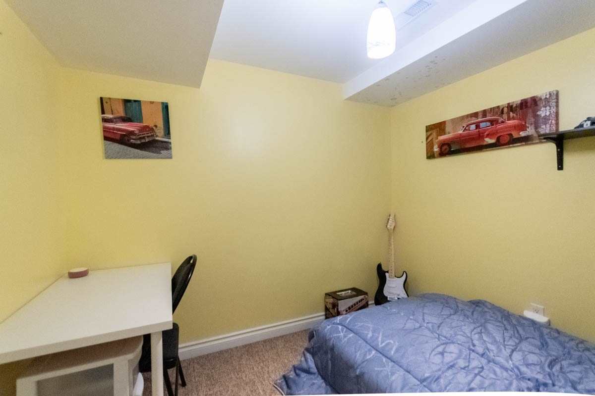 8 Lakelawn Rd