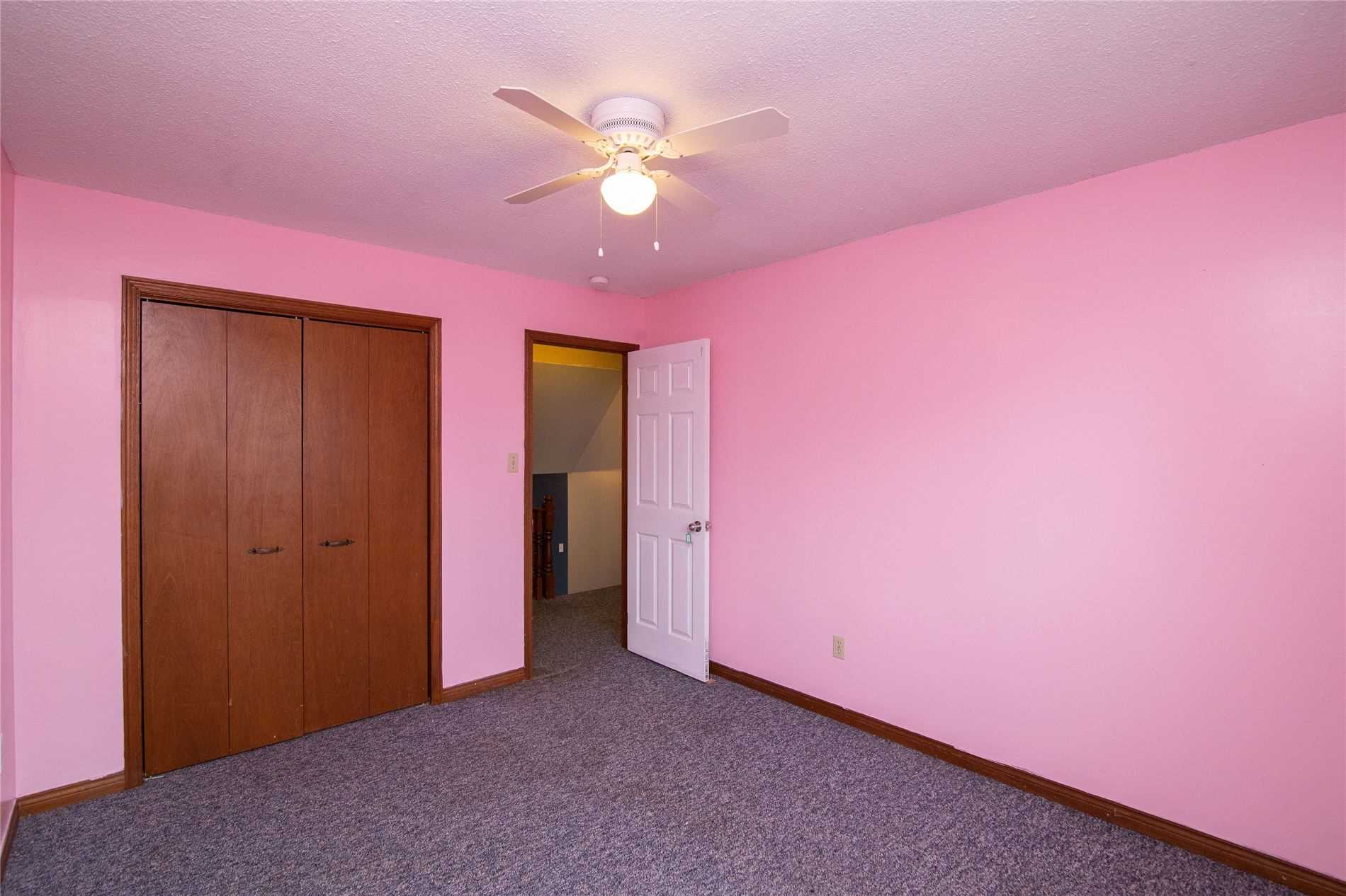225 Athenia Dr