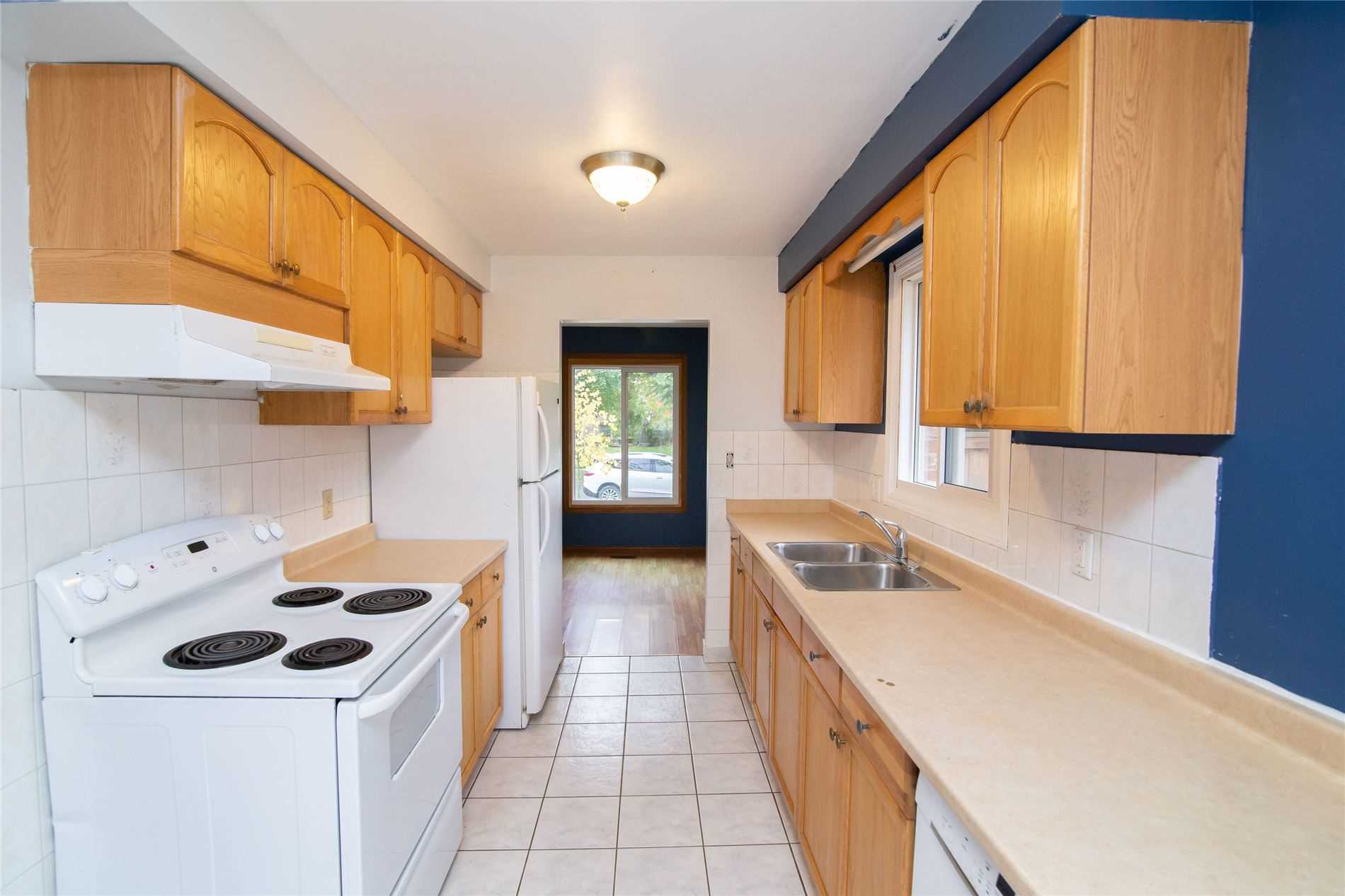 225 Athenia Dr