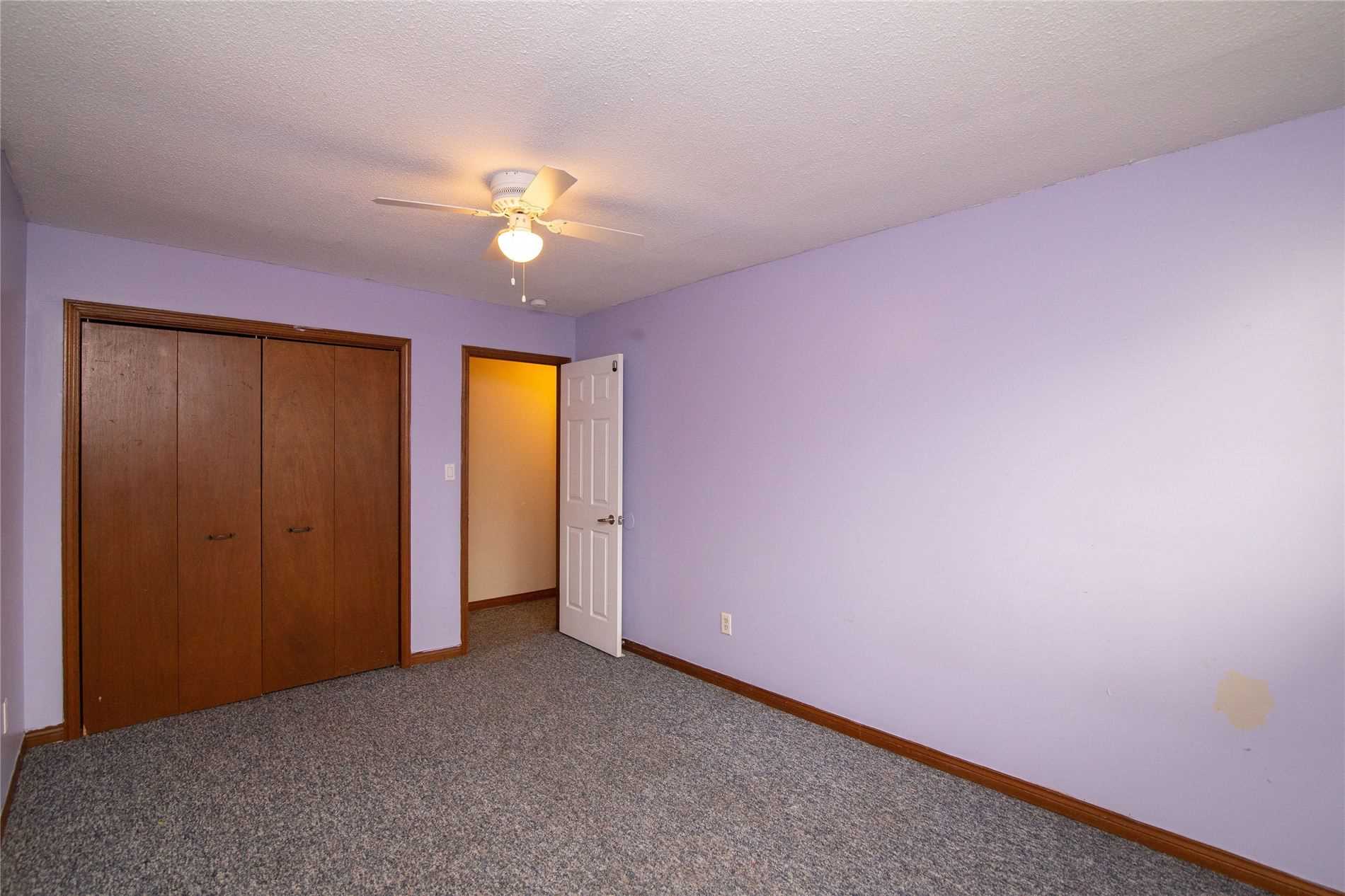 225 Athenia Dr