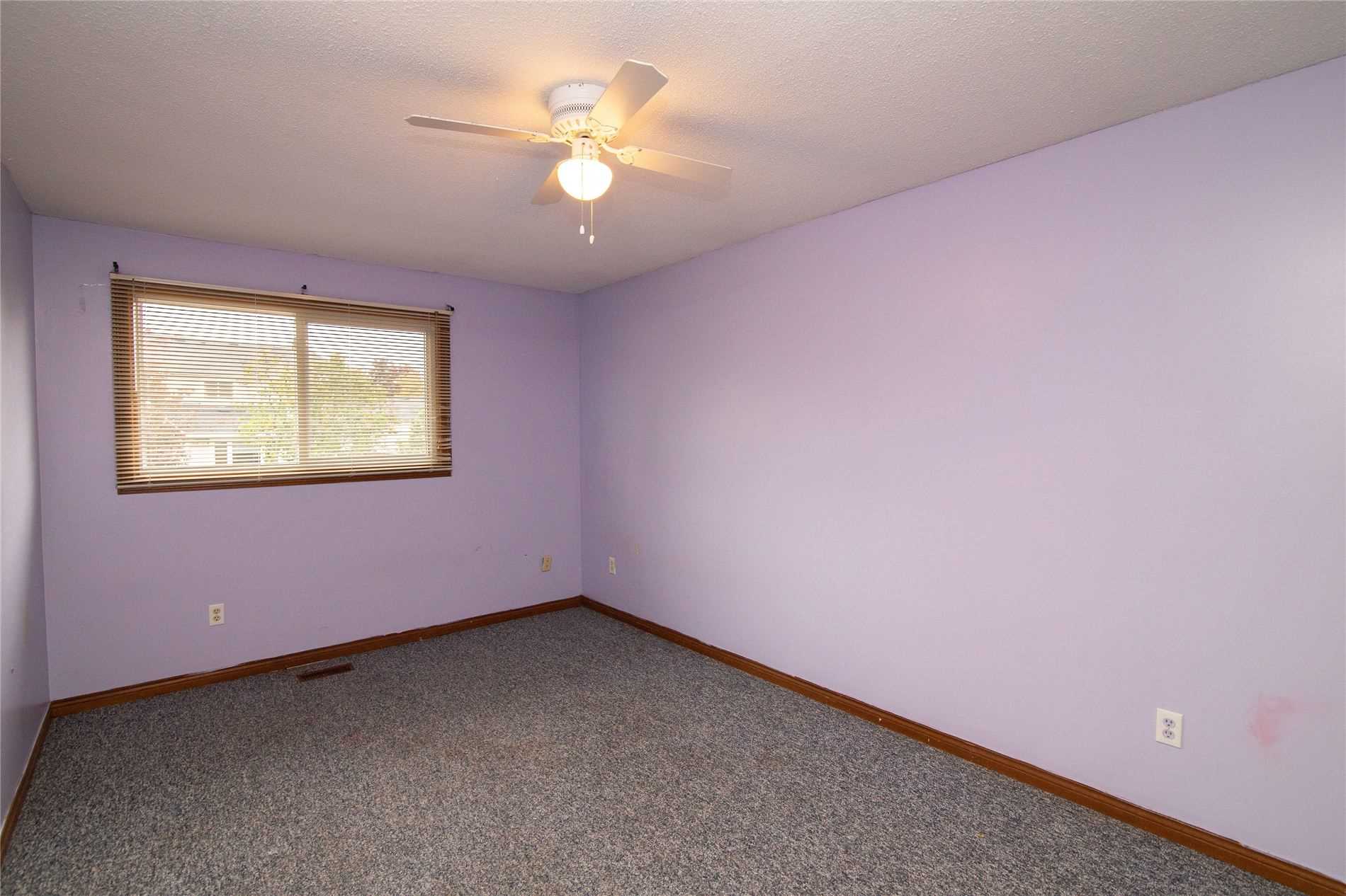 225 Athenia Dr
