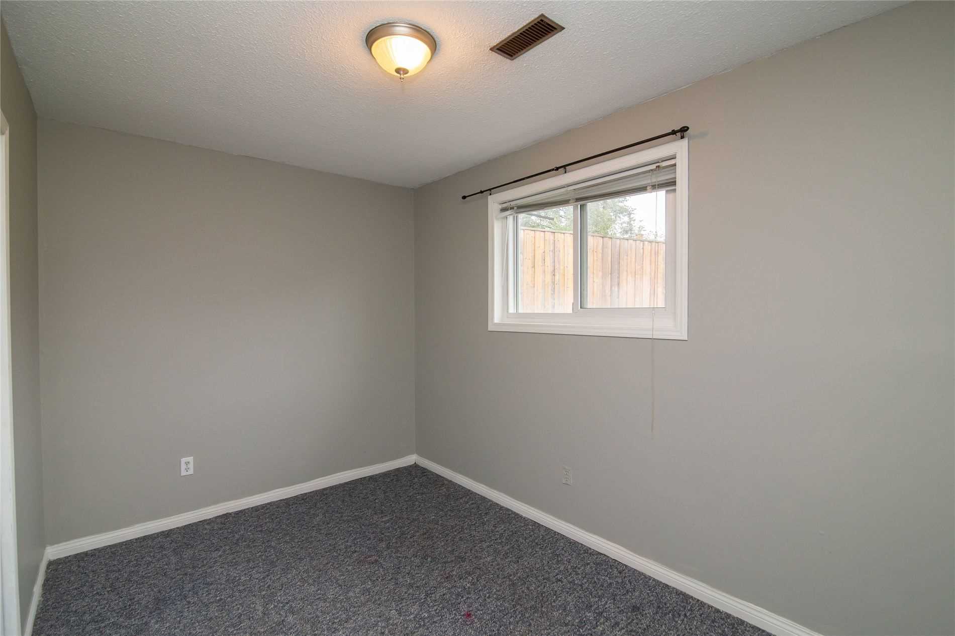 225 Athenia Dr
