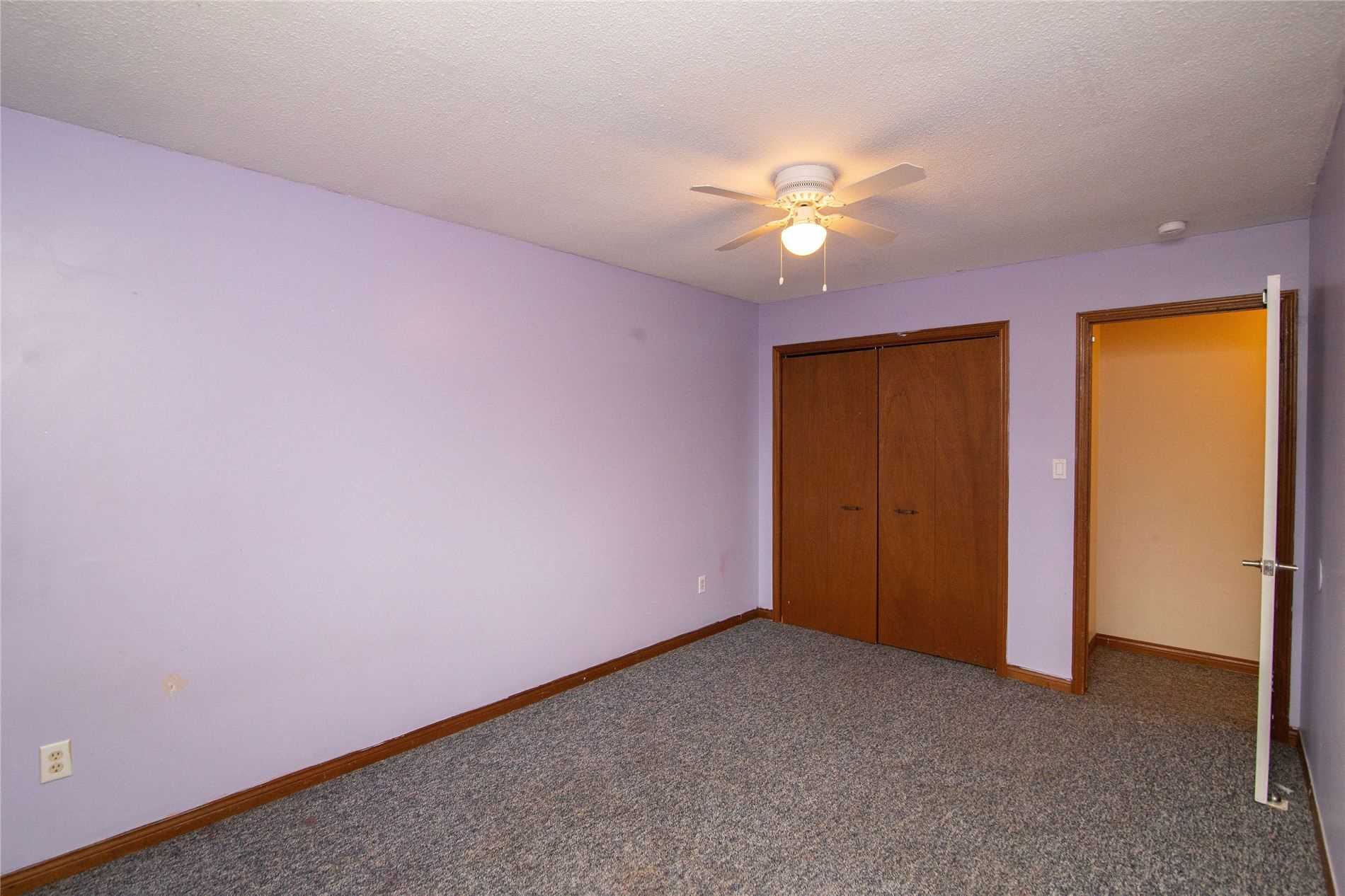 225 Athenia Dr