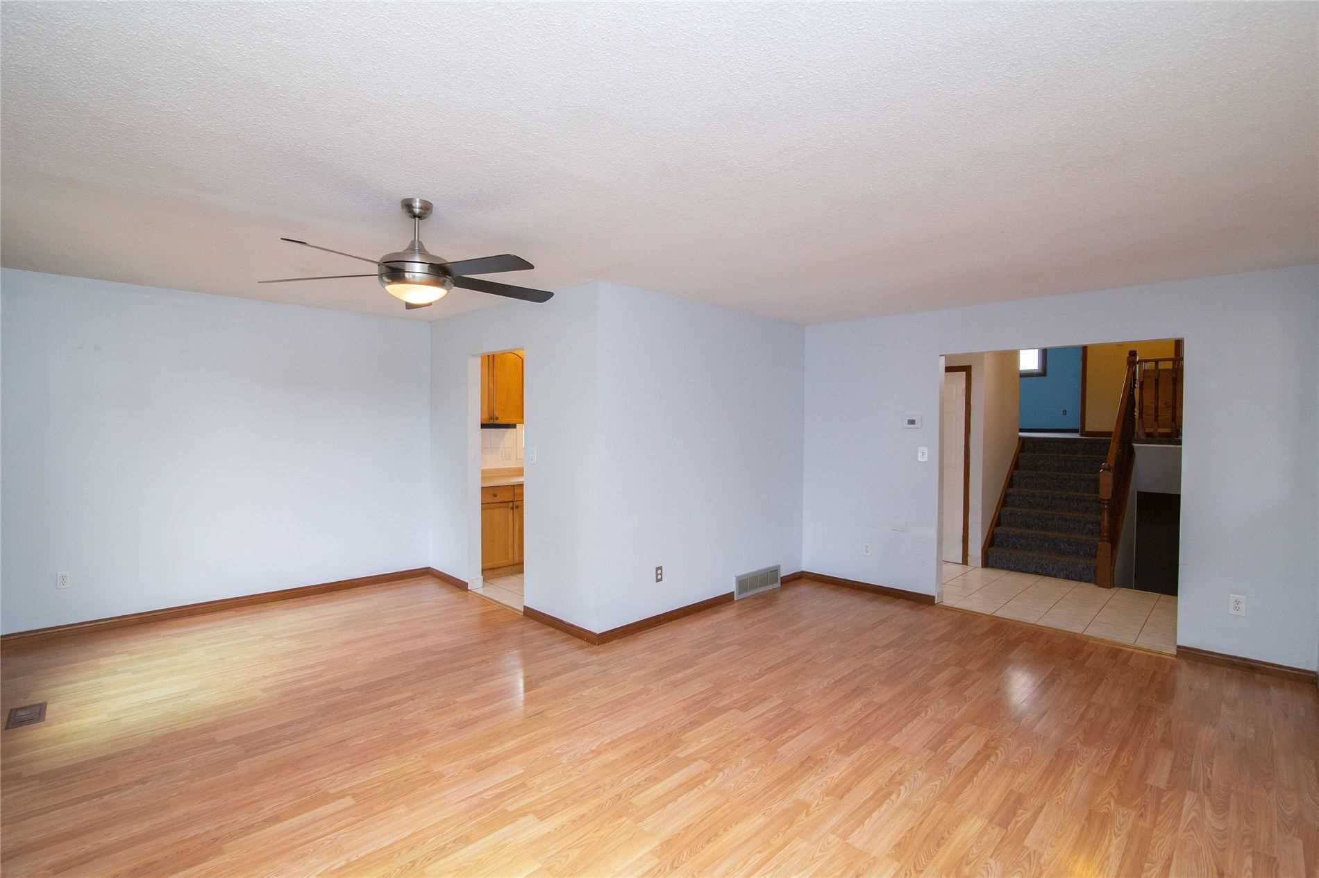 225 Athenia Dr