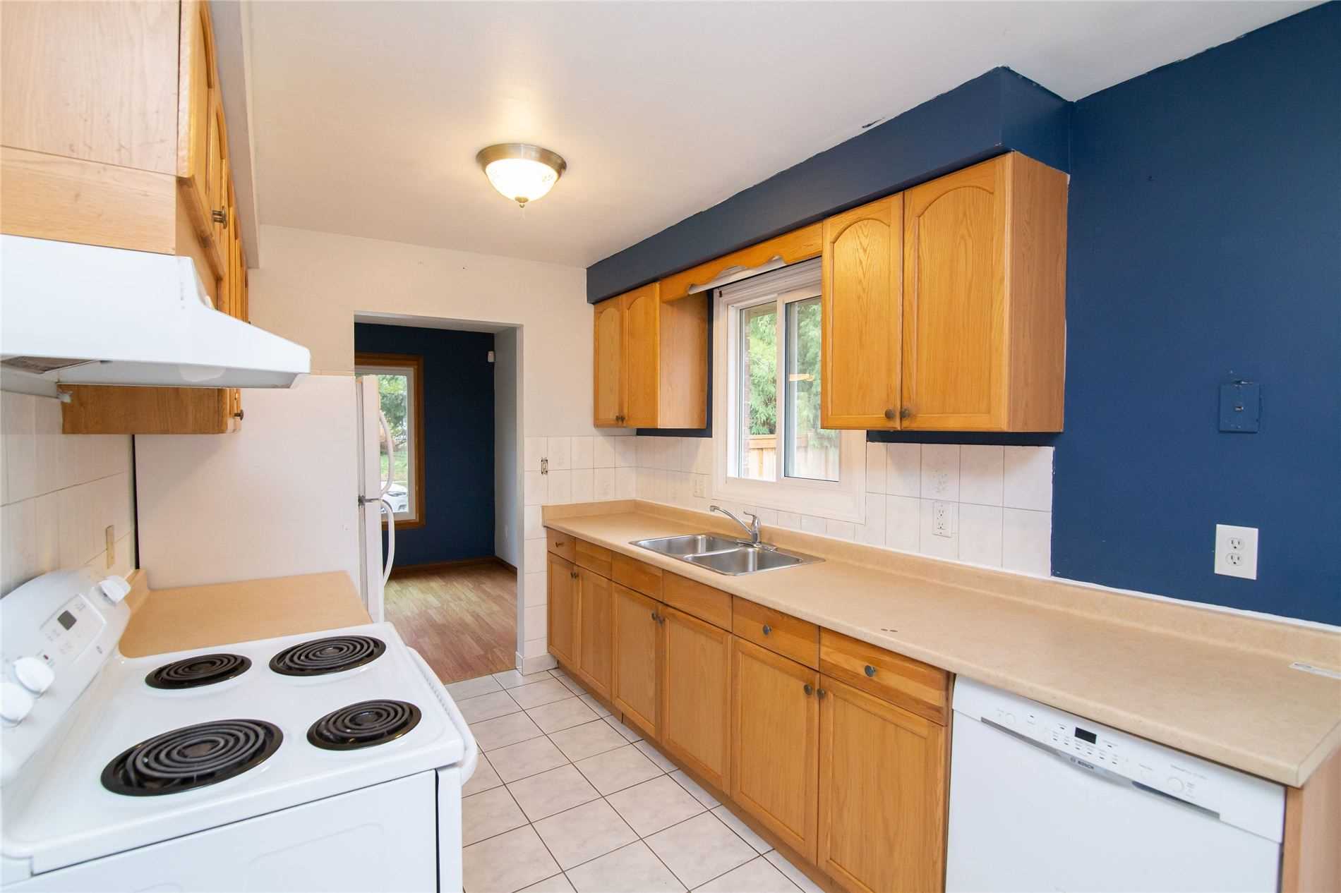 225 Athenia Dr