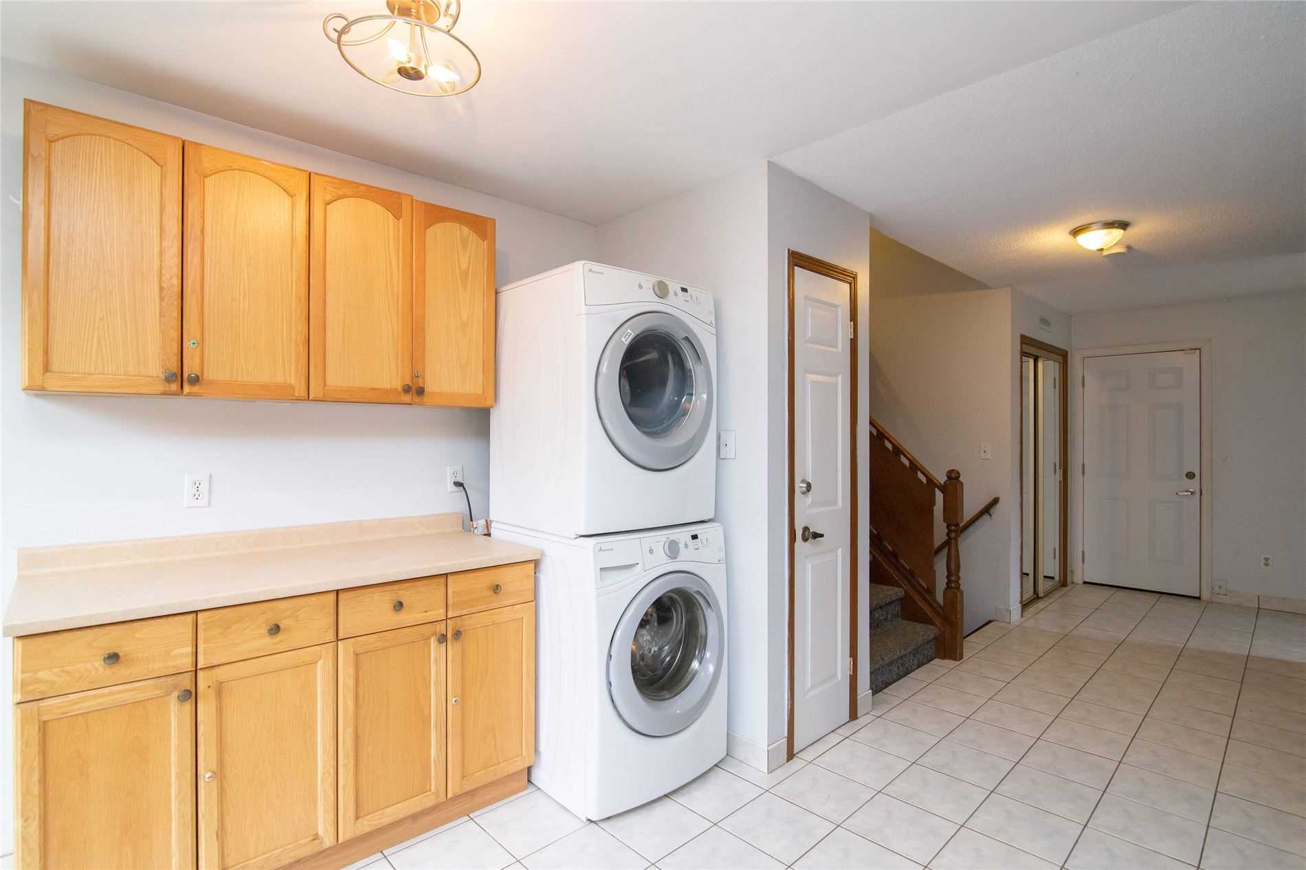 225 Athenia Dr