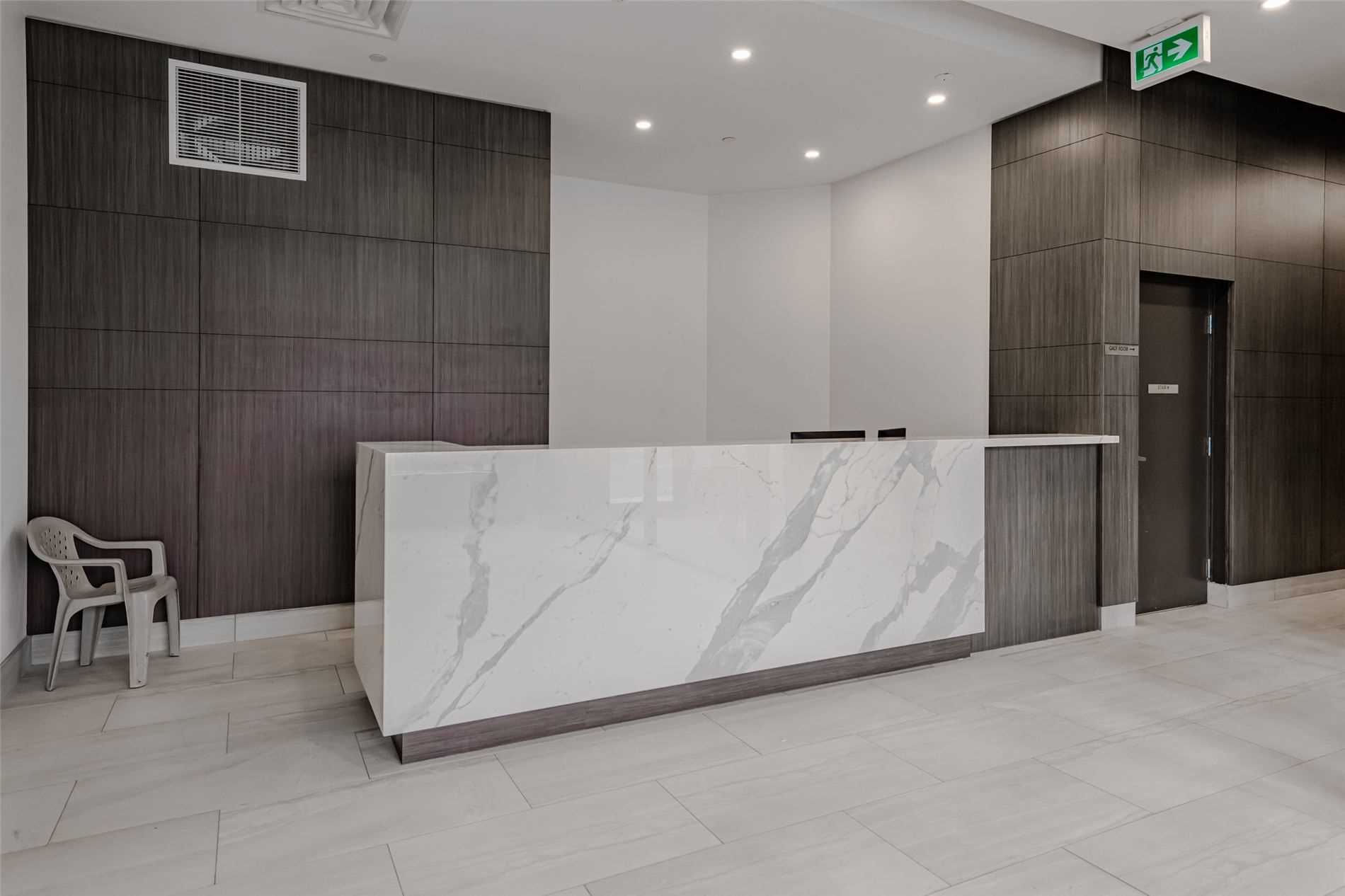 550 North Service Rd, #217