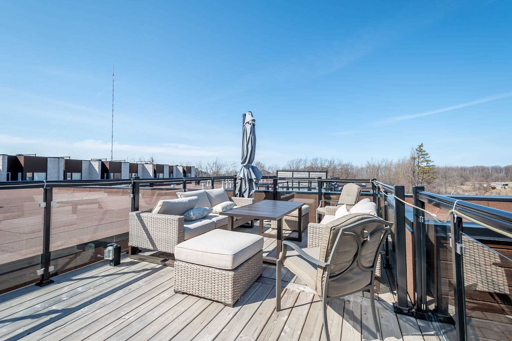 35 Midhurst Hts, #22