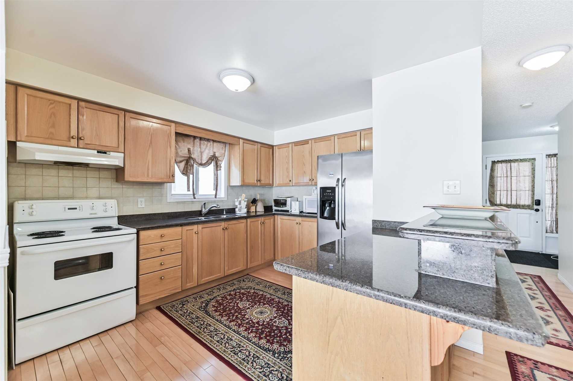 362 Highbrook Cres