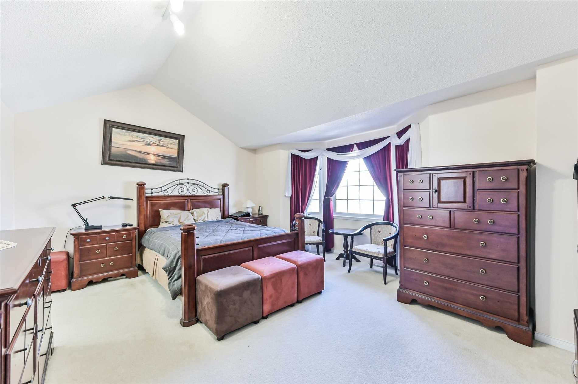 362 Highbrook Cres