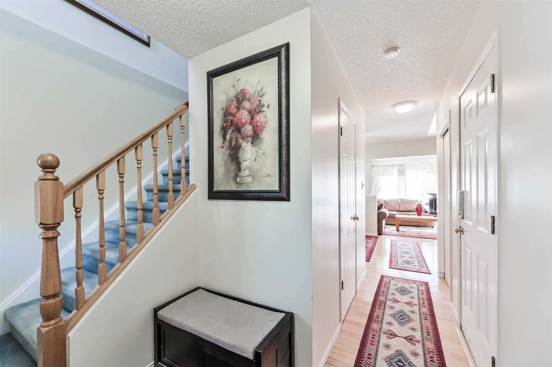 362 Highbrook Cres