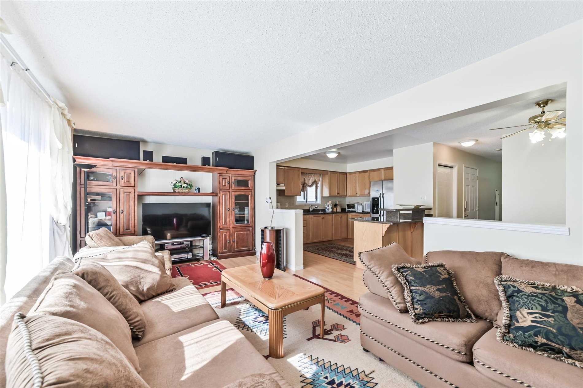 362 Highbrook Cres