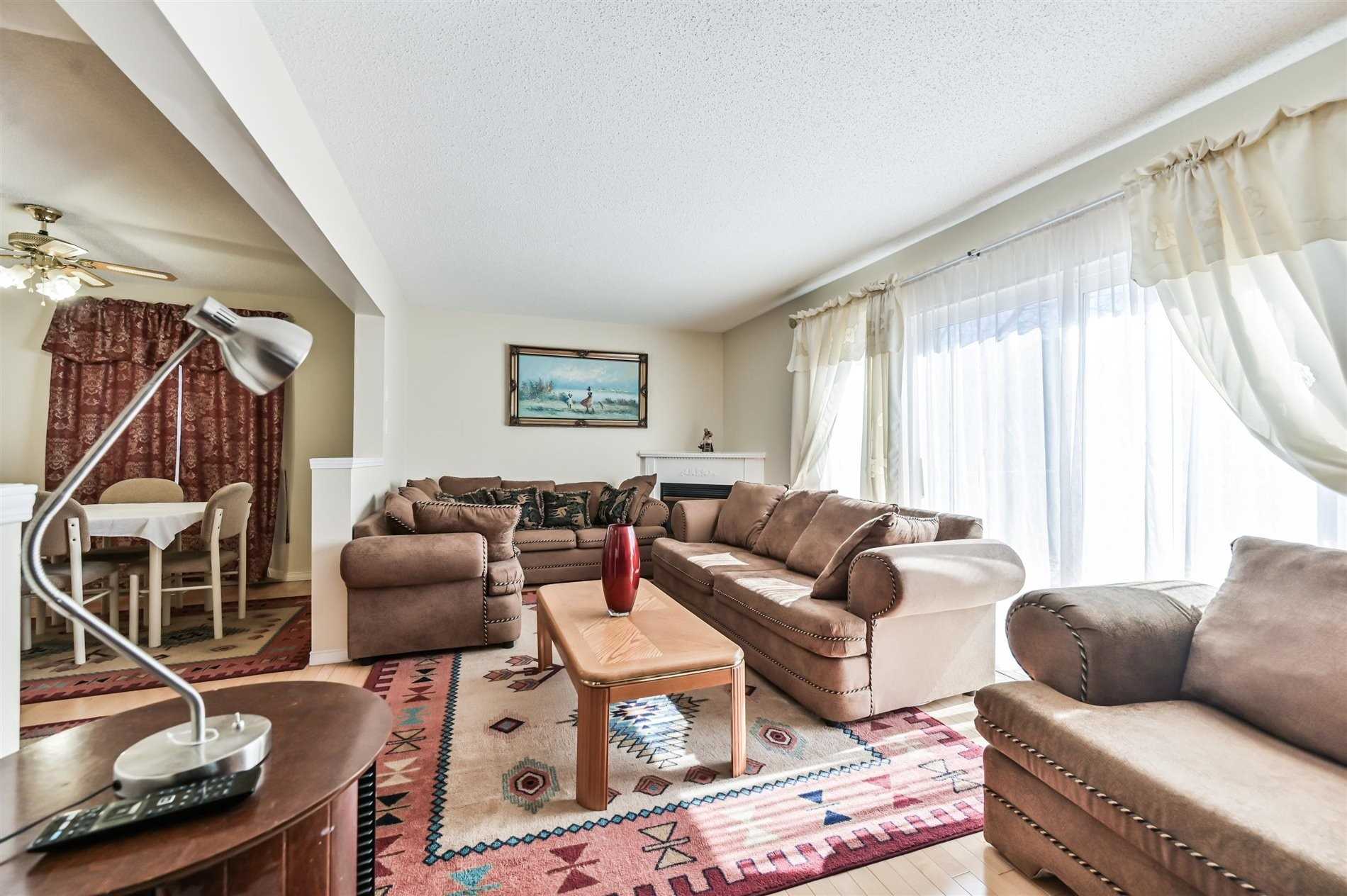 362 Highbrook Cres