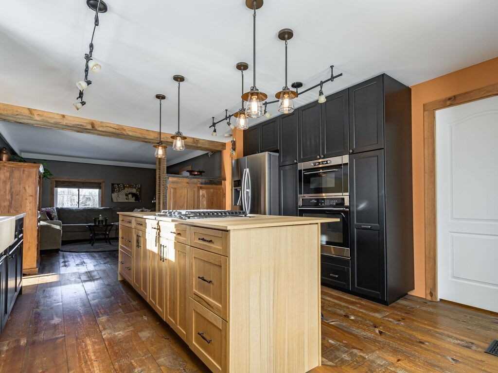 5135 Trafalgar Rd