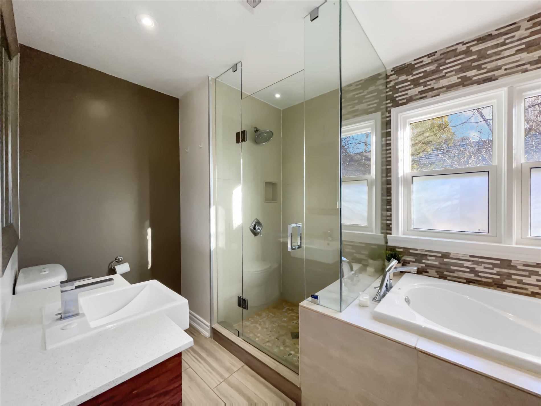 128 Prince Charles Dr