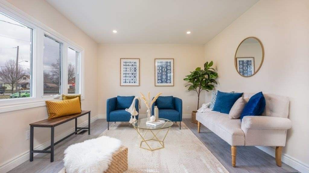 6 John St