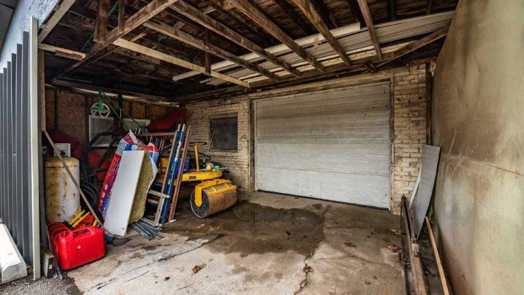 6 John St