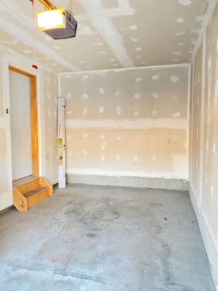 28 Jeffrey Dr