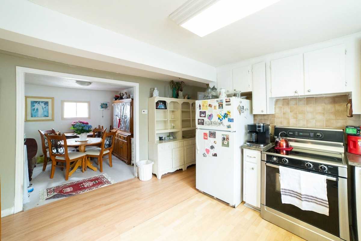 20 Tasker St