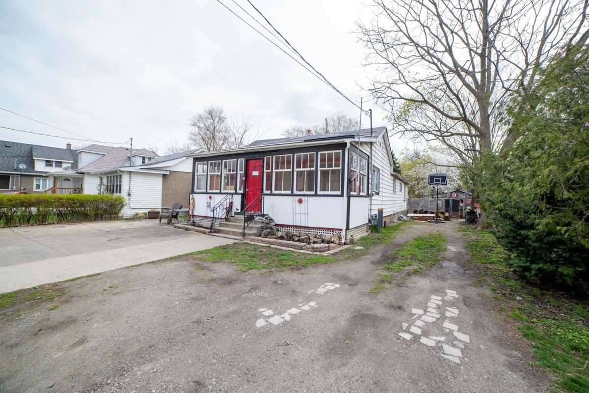 20 Tasker St