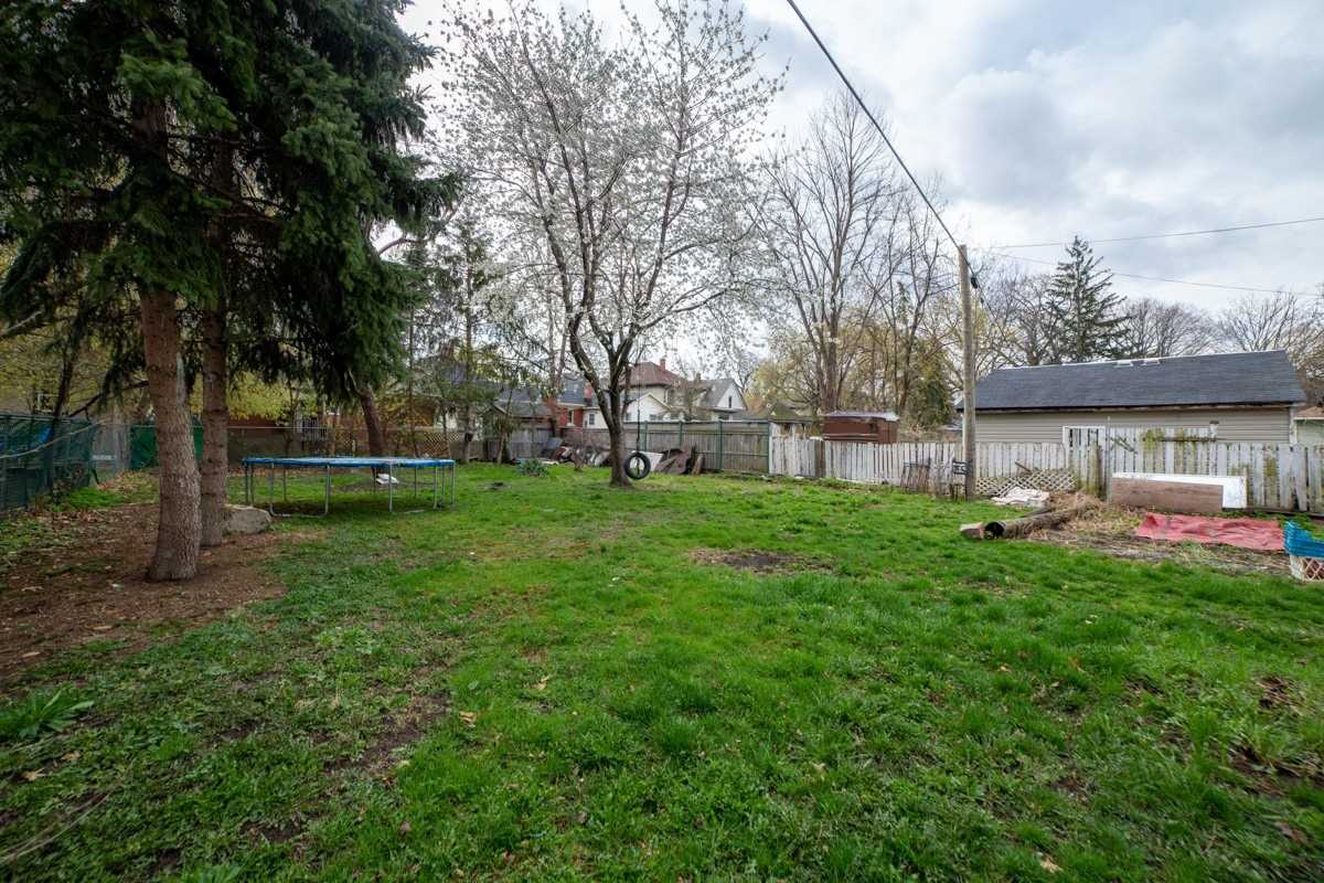 20 Tasker St