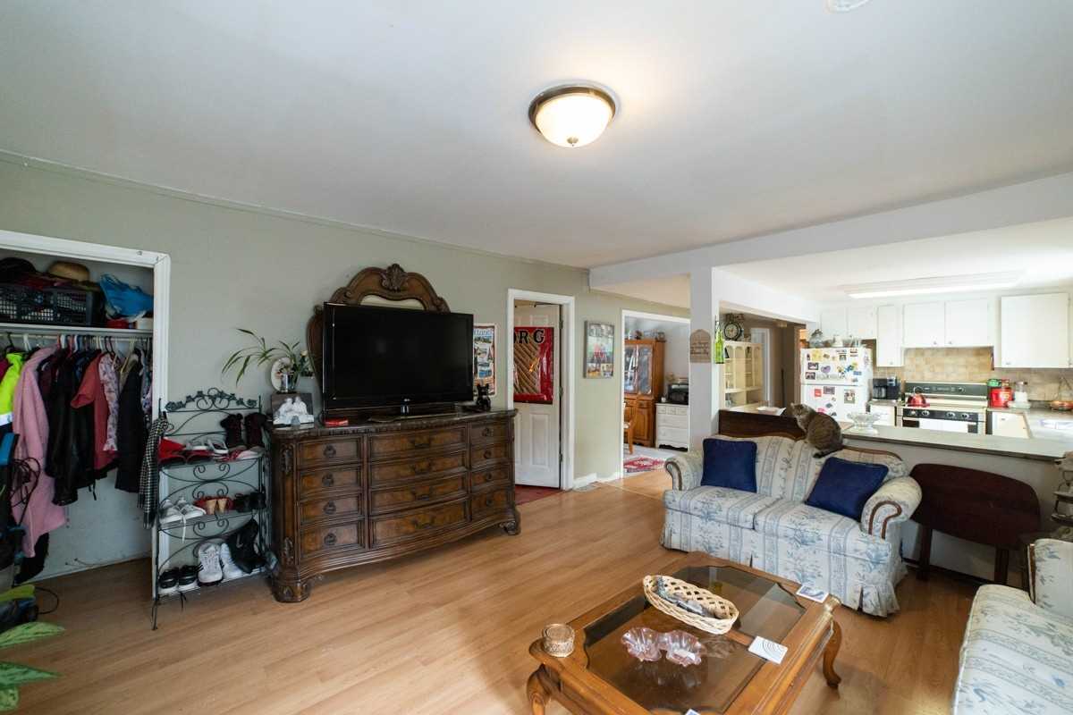 20 Tasker St
