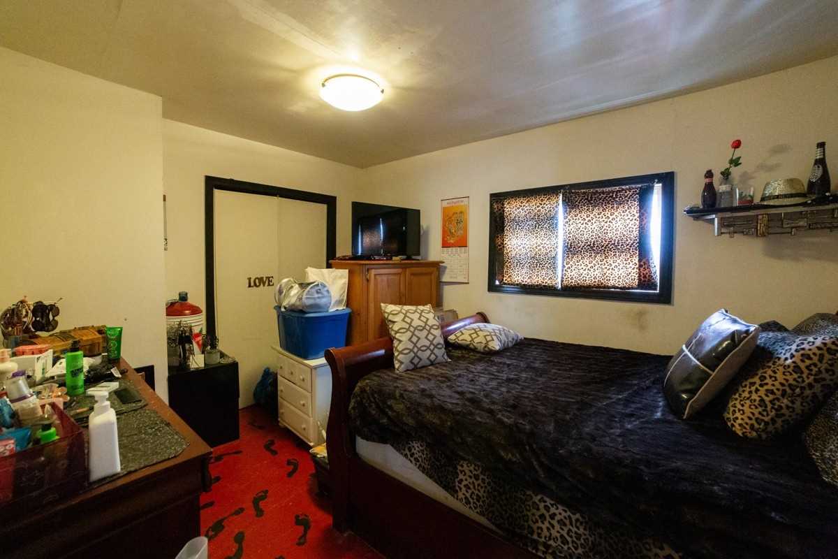 20 Tasker St