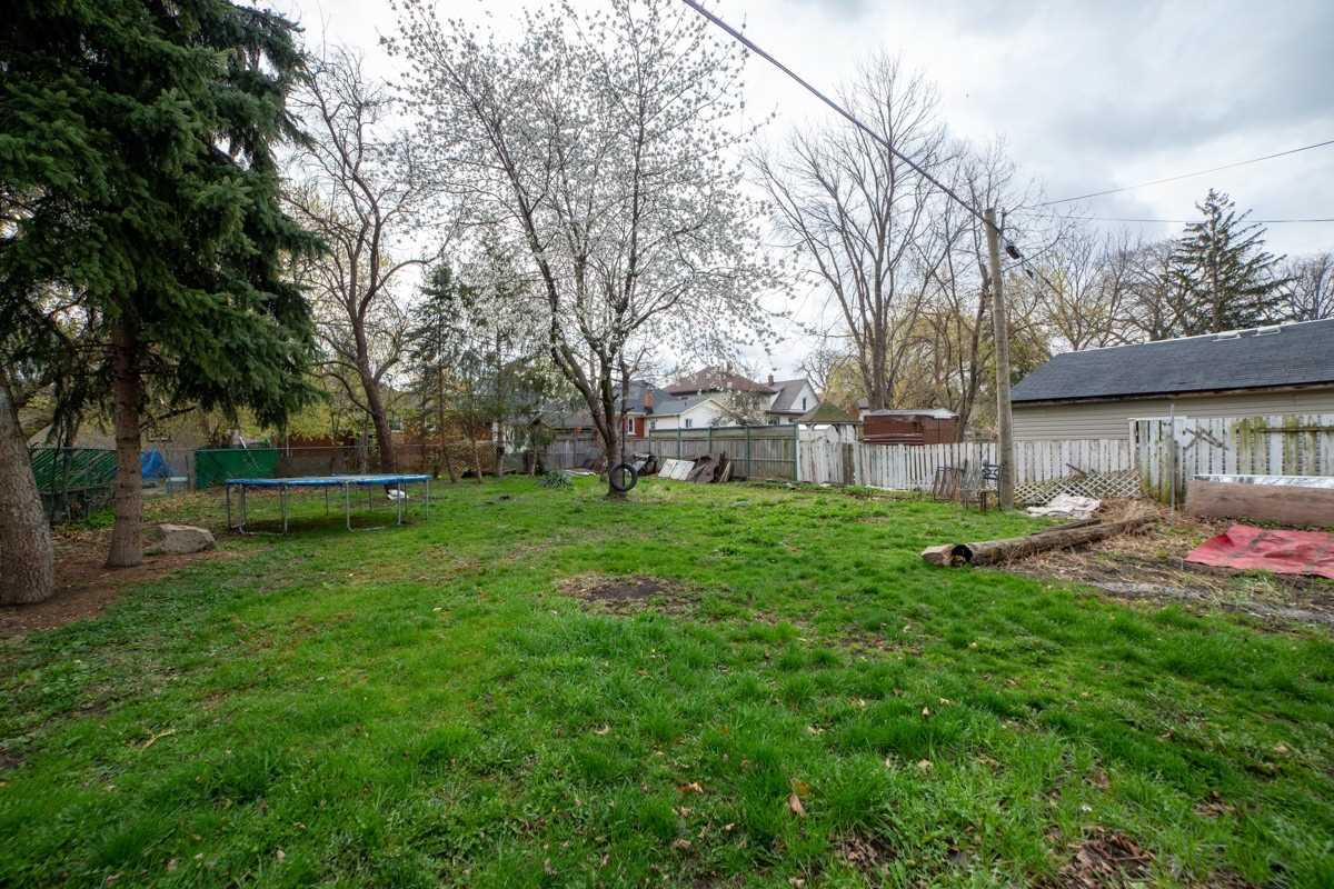 20 Tasker St