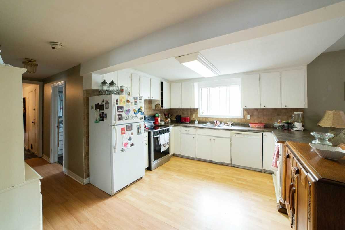 20 Tasker St