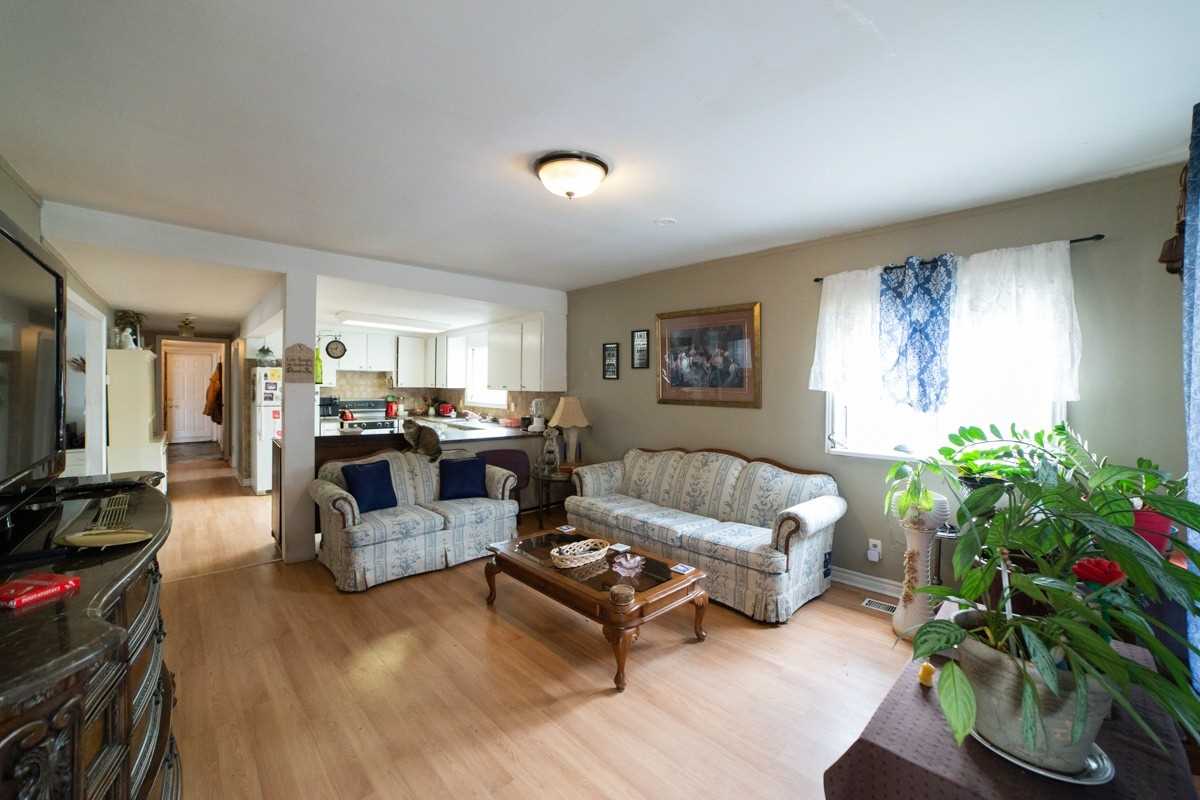 20 Tasker St