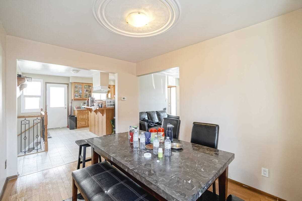 30 Orchard Mill Cres