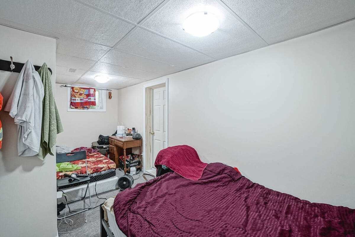 30 Orchard Mill Cres
