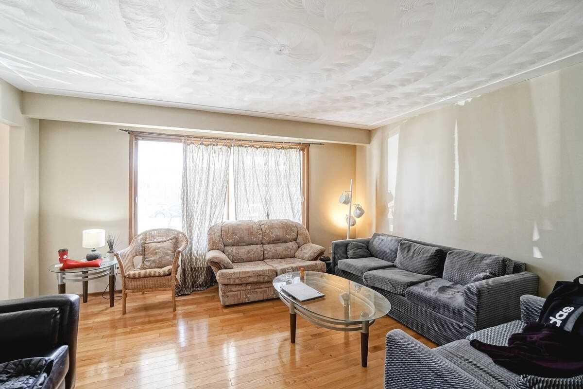 30 Orchard Mill Cres
