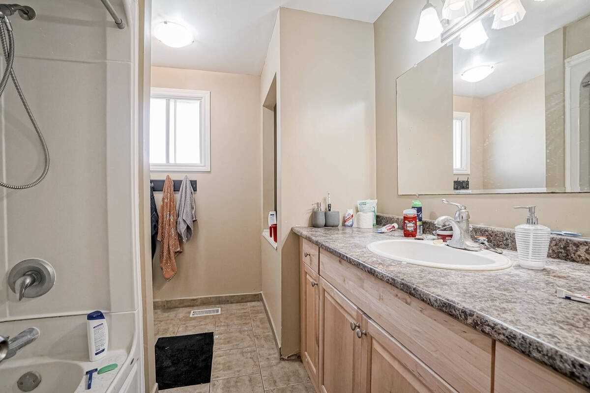 30 Orchard Mill Cres