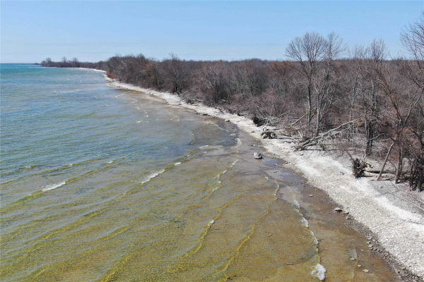 42 Hill Top Rd, Prince Edward County