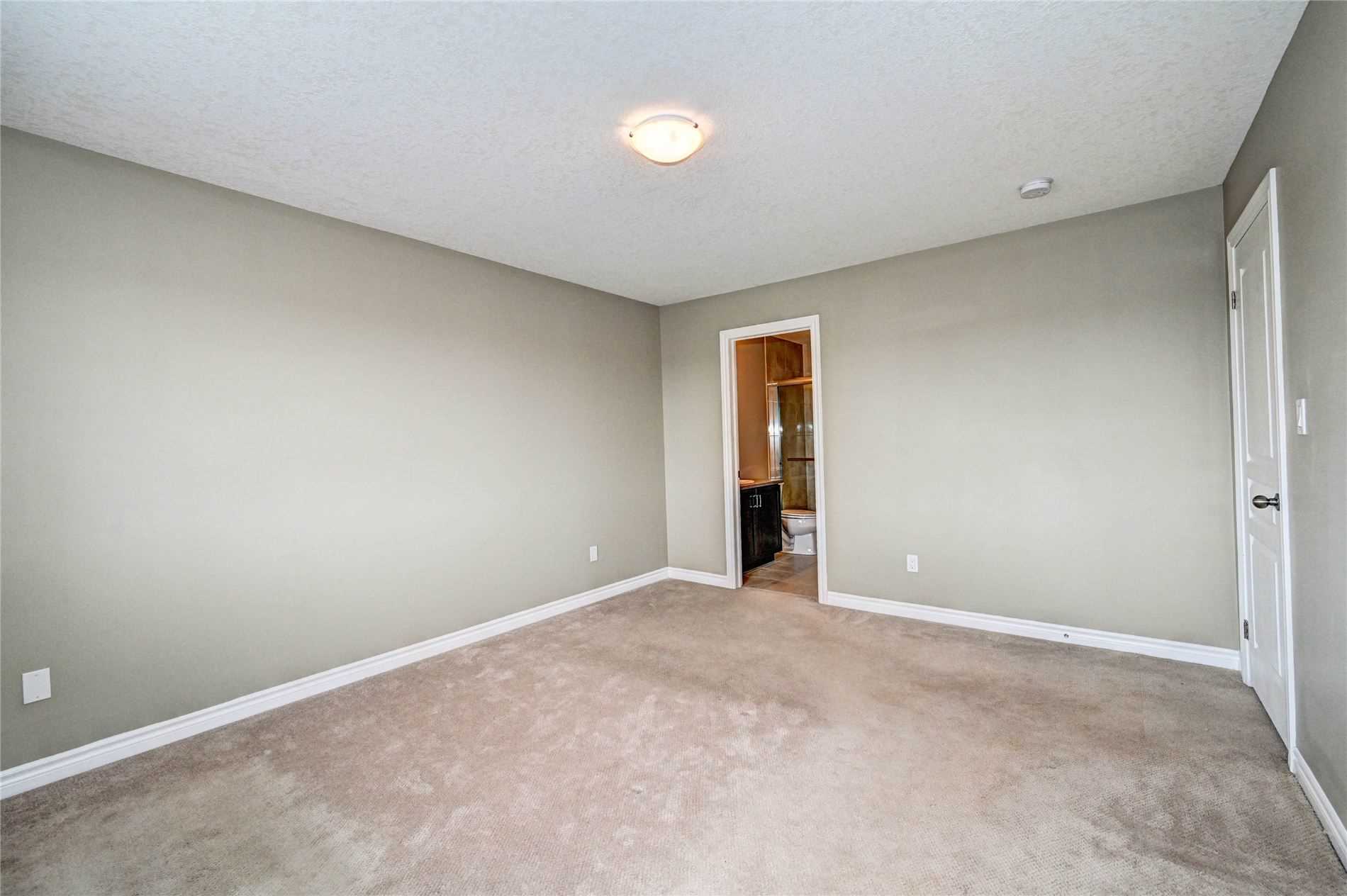 28 Jeffrey Dr