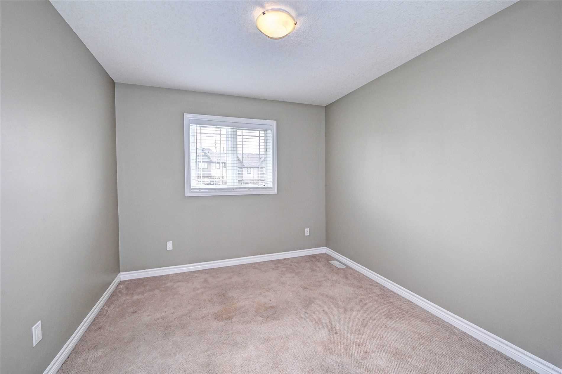 28 Jeffrey Dr