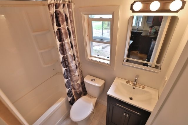 3 Woodland Lane