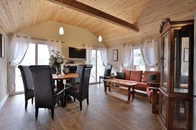 3 Woodland Lane