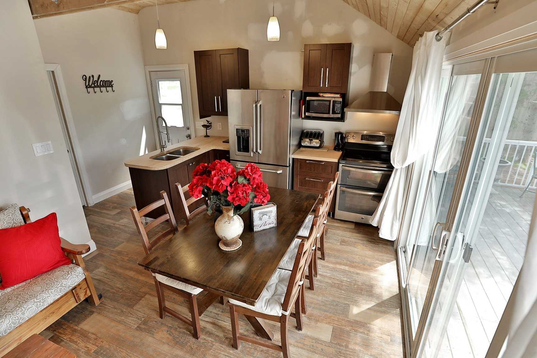 3 Woodland Lane